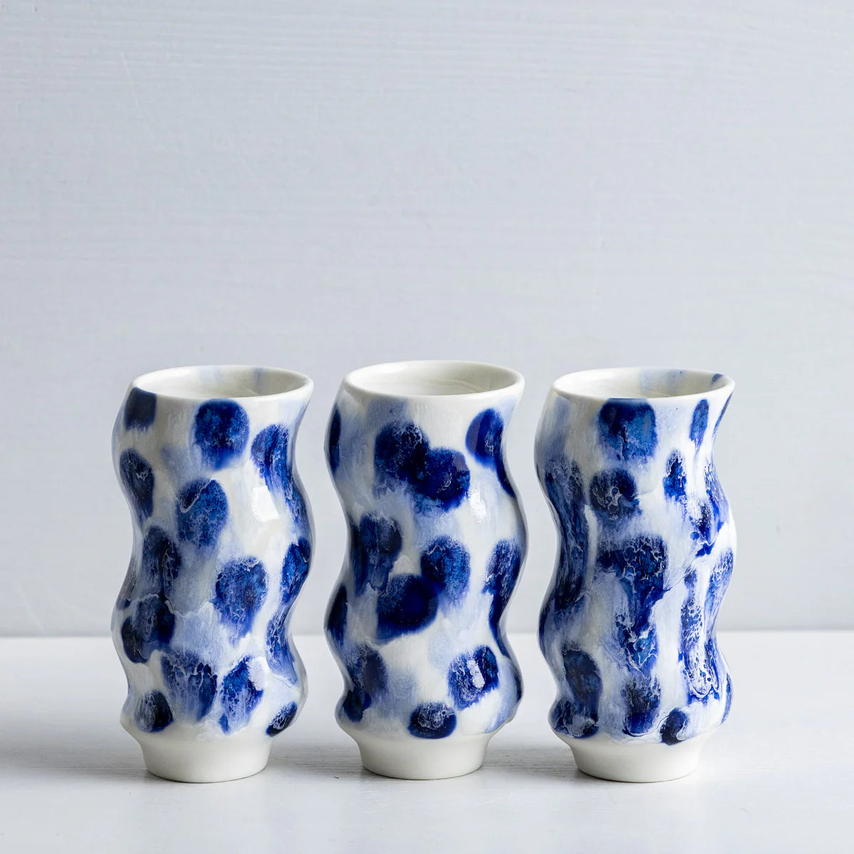 【Studio Arhoj】 Hana Vase Small Wave - Azuri-e