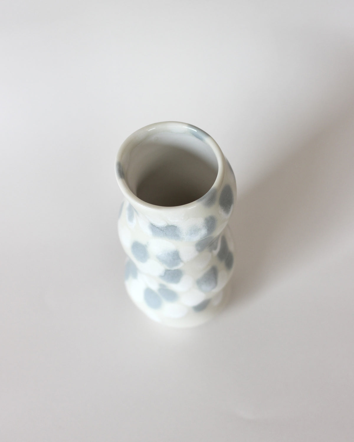【Studio Arhoj】 Hana Vase Small Wave - Sleet [スタジオアーホイ ハナベース]