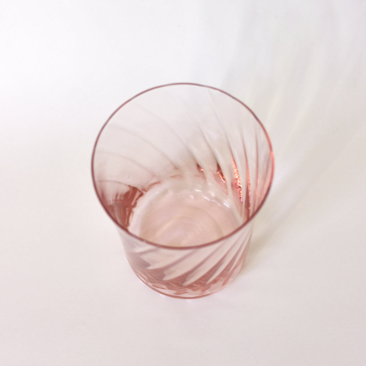 【STILLEBEN】 Concave Glass - Swirl Rose [スティルレーベン コンケーブグラス]