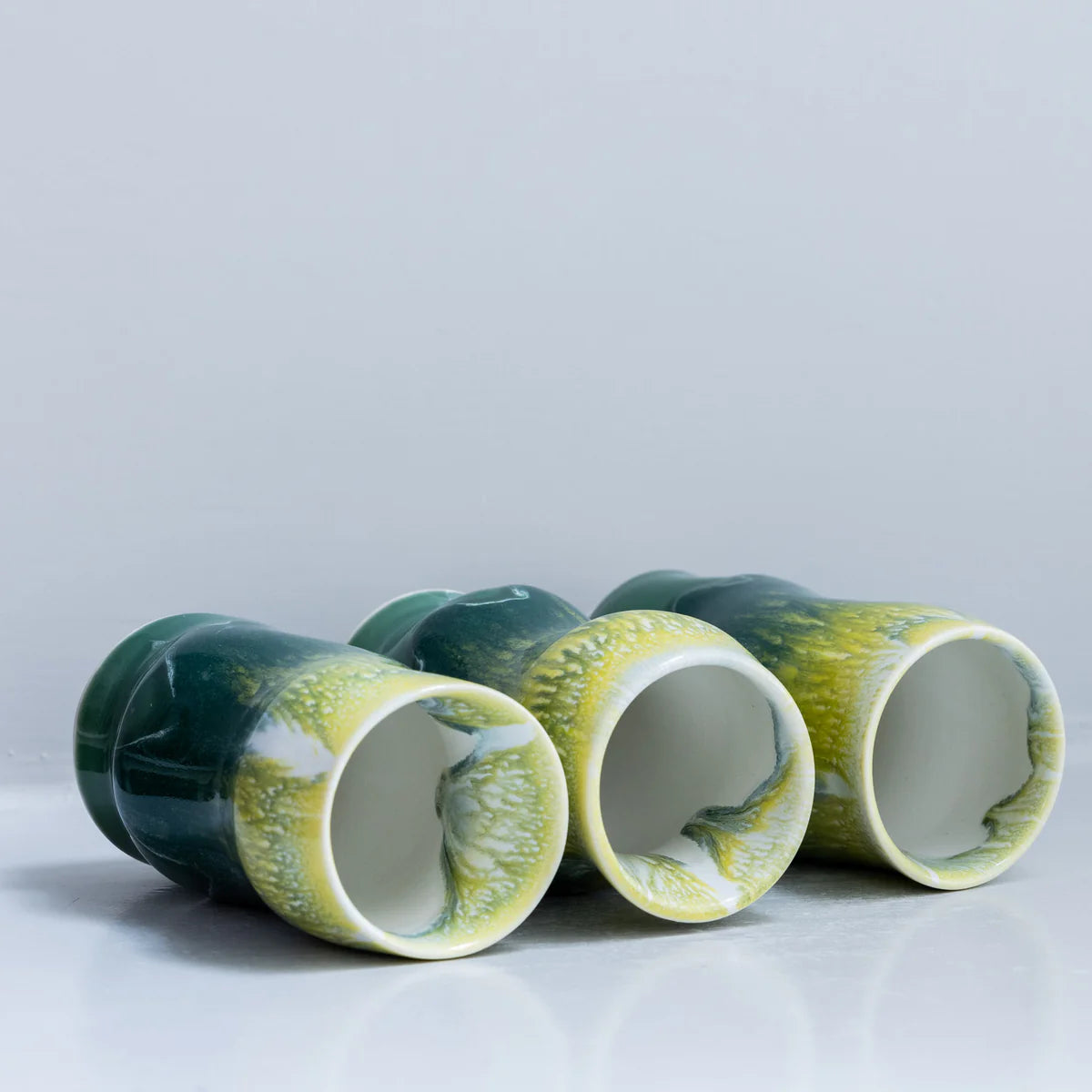 【Studio Arhoj】 Hana Vase Small Wave - Banana leaf [スタジオアーホイ ハナベースウェーブ - バナナリーフ]
